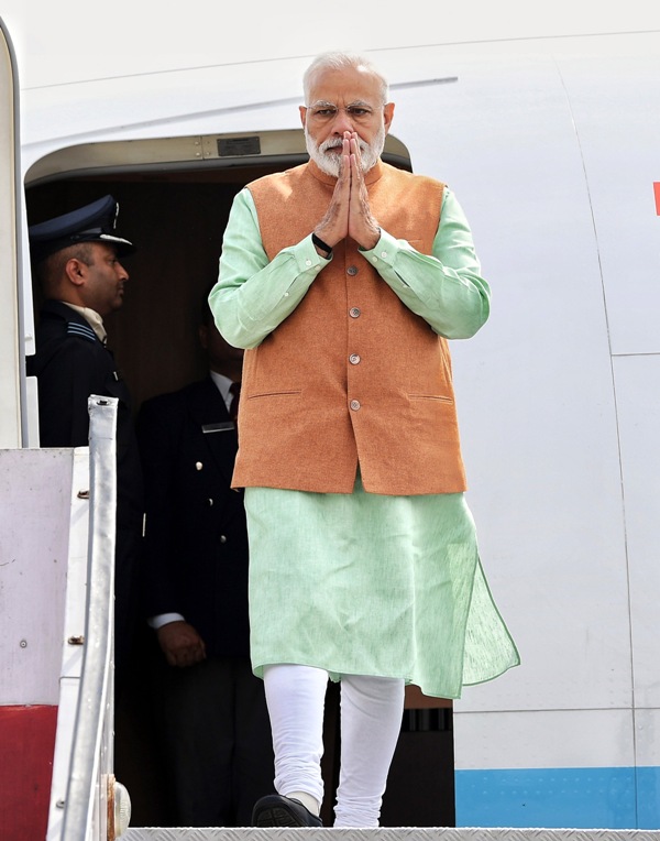 Narendra Modi launches  PMKISAN scheme in Gorakhpur