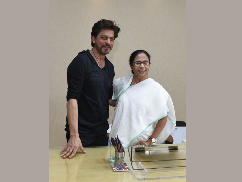Shah Rukh Khan meets Mamata Banerjee at Nabanna