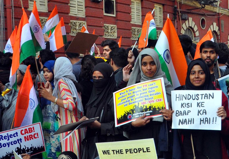 WB: Civilians join protests against CAA in Kolkata