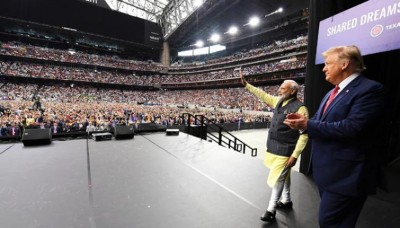 PM  Narendra Modi evokes praise from Indian community in US