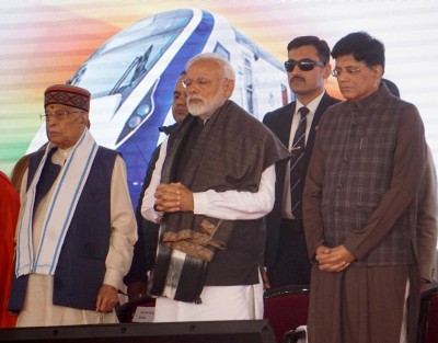 PM Modi flags off Bande Bharat Express 