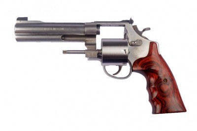 Armed criminals loot marriage party on gunpoint