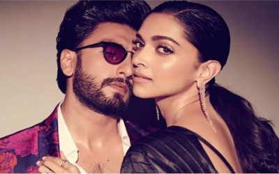 Ranveer Singh kisses Deepika Padukone after winning award, hugs Ranbir Kapoor