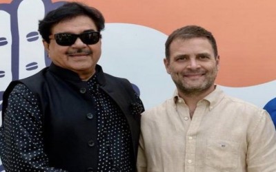 Shatrughan Sinha joins Congress, calls BJP 'one man show, two men Army'