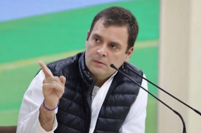 Rahul Gandhi accuses Narendra Modi of being a Chowkidaar for Anil Ambani