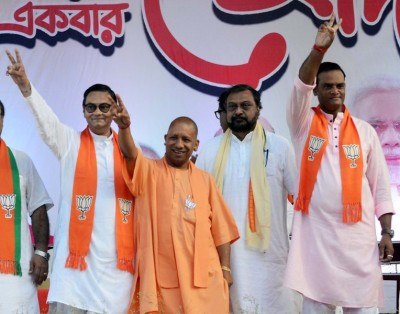 UP CM Yogi Adityanath campaigns in Kolkata