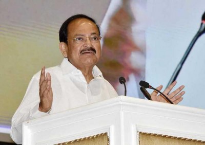Vaikaiah Naidu expresses concern over high cut-off for DU admissions