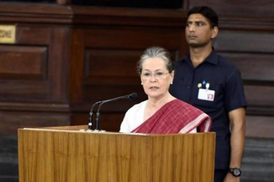 Congress president Sonia Gandhi  greets Parsi community on Navroz