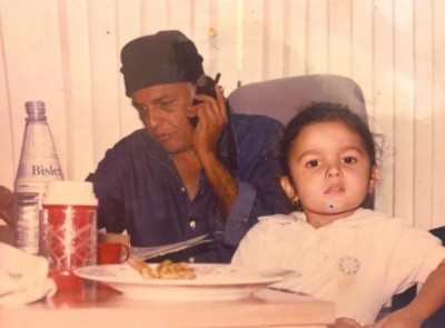 There is no one like you: Alia Bhatt tweets to greet her dad Mahesh Bhatt on birthday