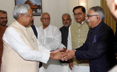 Nitish Kumar greets new Patna High Court Chief Justice Sanjay Karol