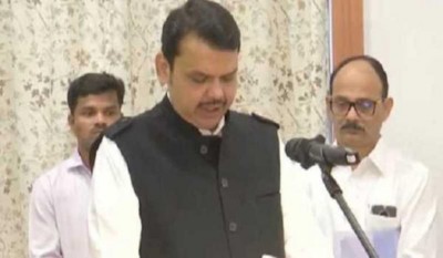 Devendra Fadnavis running 'minority' govt: Sena