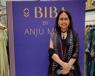 Anju Modi unveils her collection with BIBA in Kolkata