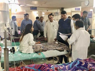 Wall collapses in Mumbai's Malad, 10-year old girl trapped in debris