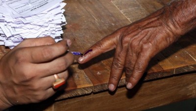Trinamool Congress lodges complaints with EC against CRPF personnel