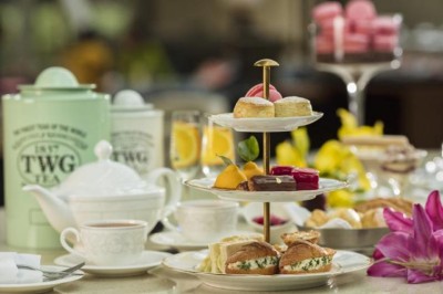 Enjoy some fine English and Indian tea at JW Lounge in Kolkata