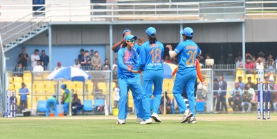  T20 women: Indian players celebrating dismissal of Englands Danielle Wyatt 