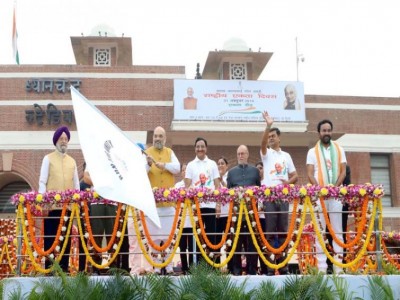 Article 370 and Article 35A were gateways to militancy : Amit Shah
