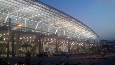 KL bound flight returns to base from runway following to technical snag