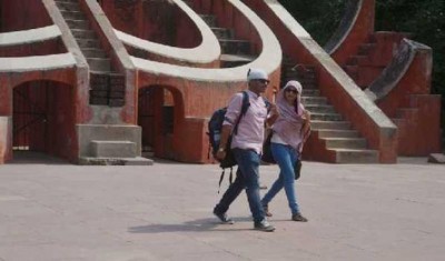 Rain relief for Delhi, mercury down by few notches