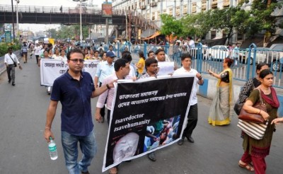 Kolkata protest: 300 doctors resign in Bengal, strike enters fifth day
