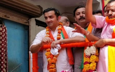 Verdict 2019: At the end of obscene pamphlet war, Gautam Gambhir sends opponents outside the park