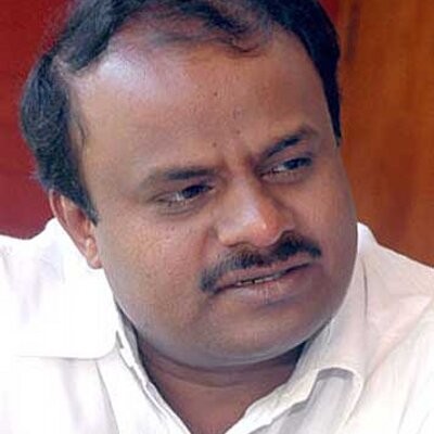 Karnataka: 100 BJP MLAs flew to Delhi, 5 of Congress 'missing'