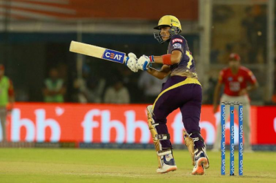 IPL: KKR beat KXIP by seven wickets