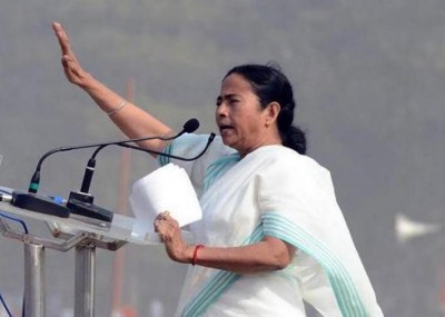 When in Bengal, speak Bengali: Mamata warns 'outsiders'