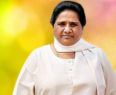 Furious Mayawati slams Congress for poaching her Rajasthan MLAs
