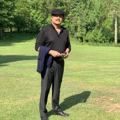 Pakistan PM's aide confuses Imran Khan and Sachin Tendulkar, netizens troll him for his tweet