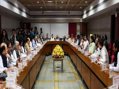 Winter session of Parliament begins on Monday, opposition to raise economic slowdown, Kashmir detentions