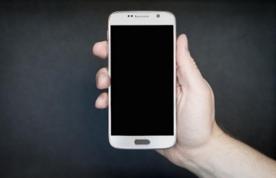 Thakor community bans mobile phones for unmarried girls in Gujarat, Congress MLA backs move