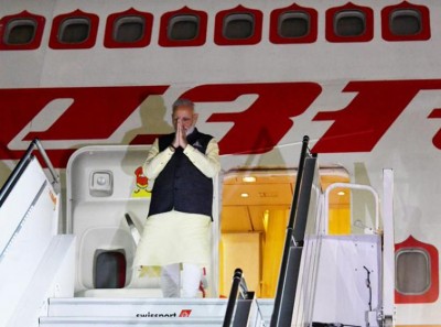 After mega 'Howdy,Modi!' event in Houston, PM arrives in New York for UNGA Summit   