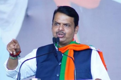 Maharashtra CM Fadnavis resigns, says Shiv Sena surrendered Hindutva ideology to Sonia