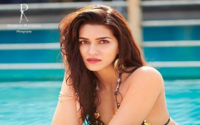 Kriti Sanon raises temperature with her Dabboo Ratnani photo shoot