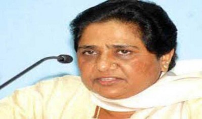 BSP chiefÂ Mayawati holds meeting to strengthen base in country