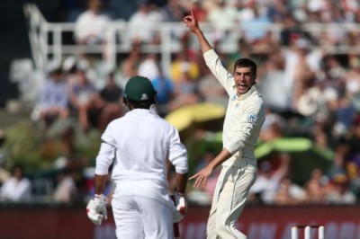 Olivier ends series on high, de Kock also moves up