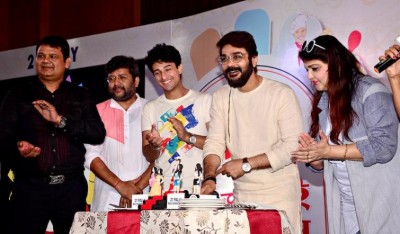 Tollywood superstar Prosenjit  on his birthday says he misses the childhood memories of the day