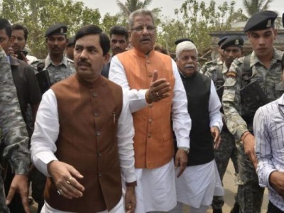 Hope Congress doesn't make another Kumaraswamy out of Uddhav Thackeray