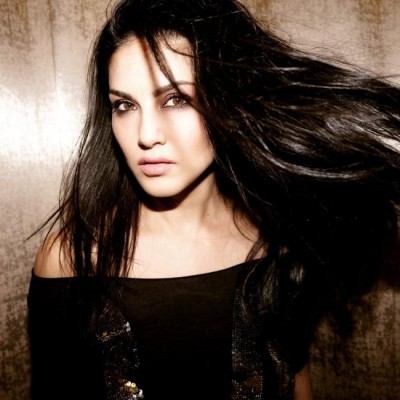 Sunny Leone posts another attractive image of herself on social media for her fans