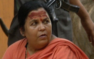 Uma Bharti reviews sanitation arrangements at Kumbh