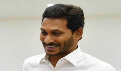 Jagan Reddy seeks Shah's help to soften PM Modi's heart on Spl Category Status