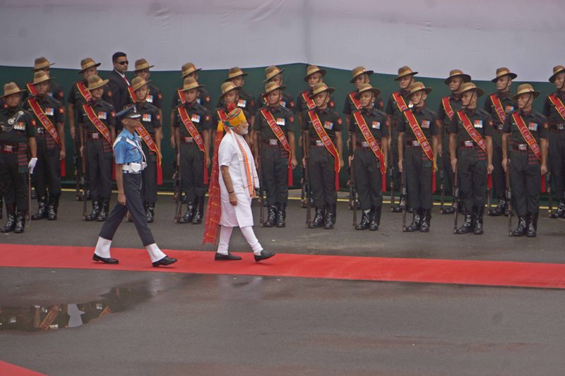 PM Modi inspects Guard of Honour at Red Fort