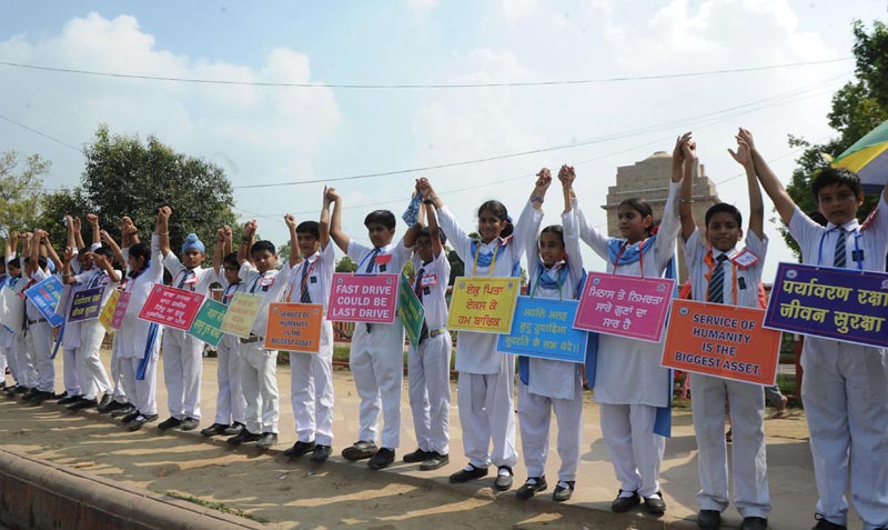 Students celebrate 550th year of Sikh religion's foundation in New Delhi