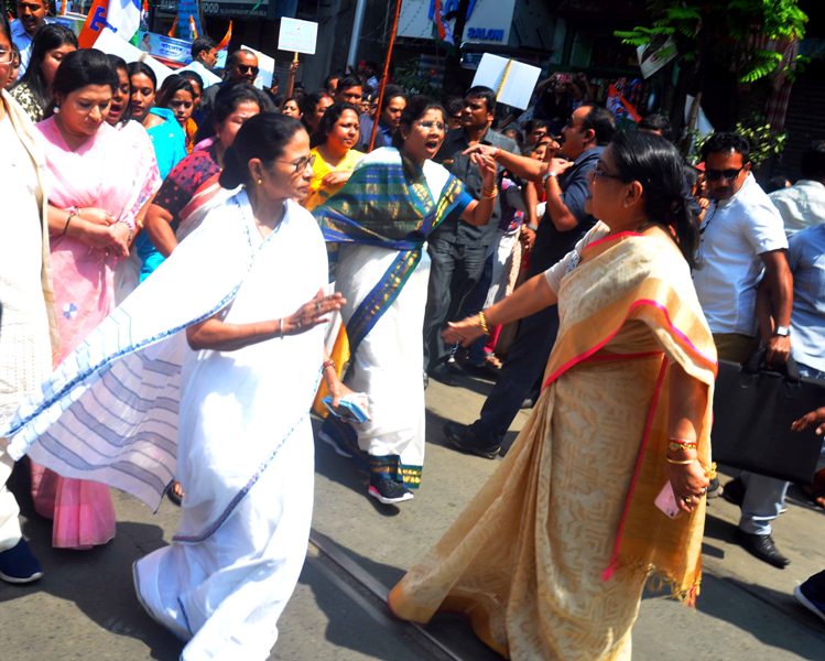  Mamata Banerjee holds rally on International Women's Day in Kolkata