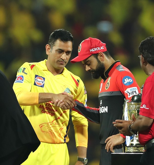 Ravindra Jadeja takes catch of AB de Villiers