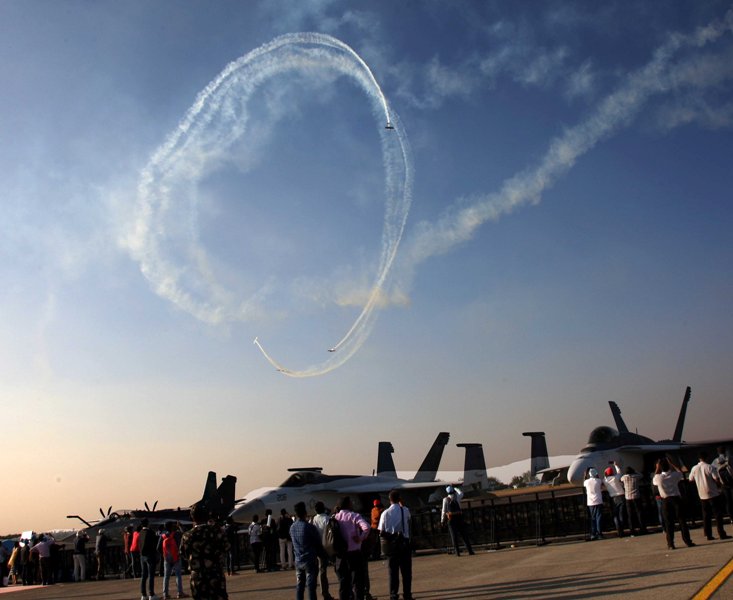 Rafale fighter participating in flypast during Aero India '19 