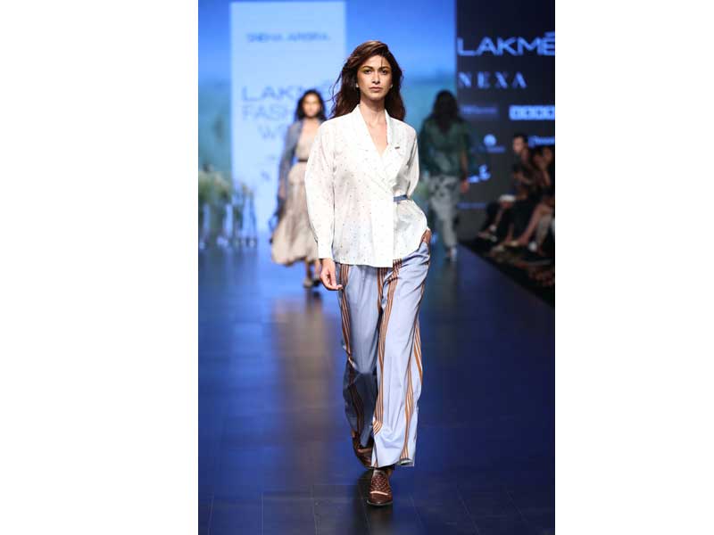 LFW: Sneha Arora showcases her collection on first day