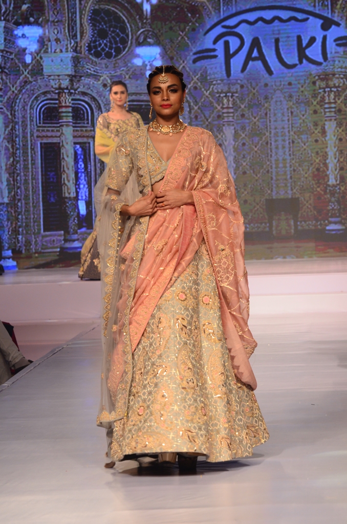 Vaani Kapoor walks the ramp at Kolkata Fashion Expo