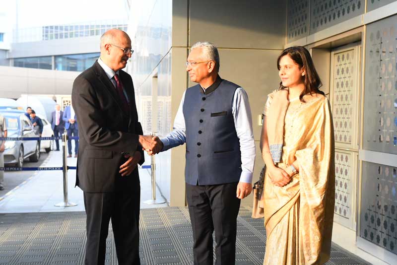 Foreign delegates arrive in New Delhi for Modi's massive swearing-in ceremony